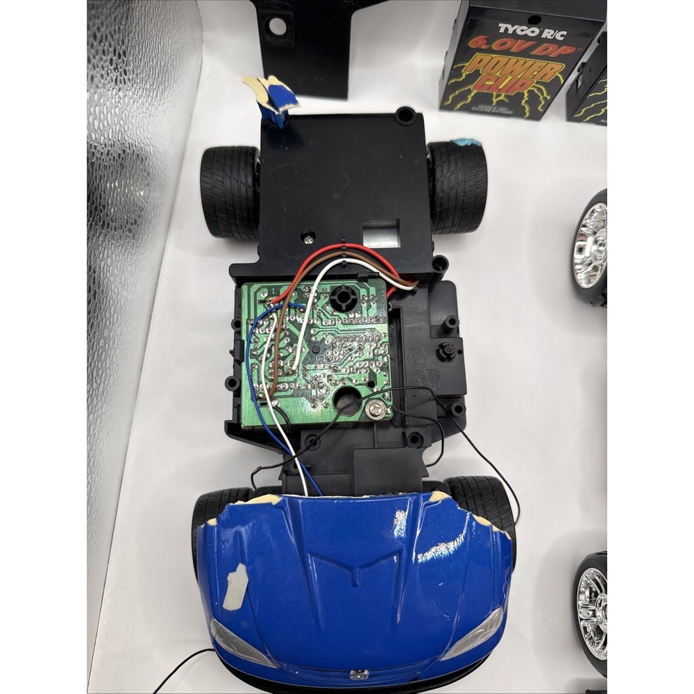 Tyco RC Car Lot 2 49mhz Bodies. Remote. 2 Tyco 6.0V DP Mattel Parts FOR PARTS - Picture 2 of 8